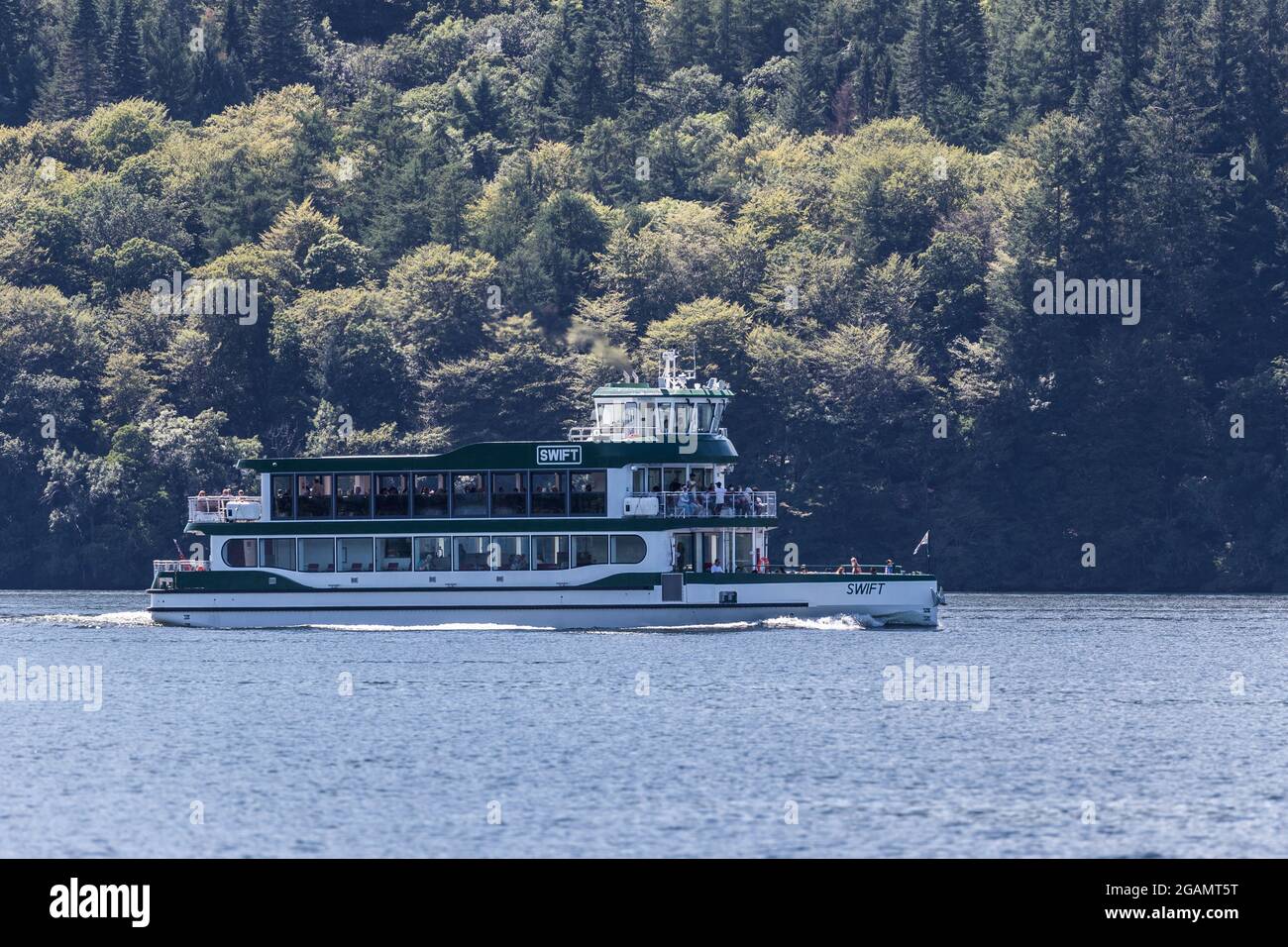 MV Swift sul Lago Windermere il Distretto Parco Nazionale Cumbria Nord Ovest Inghilterra UK Foto Stock