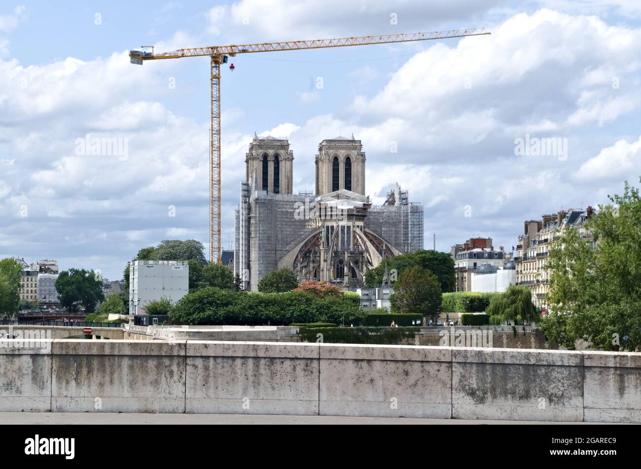 Parigi, Francia - 07 25 2021: Notre Dame in fase di ristrutturazione Foto Stock