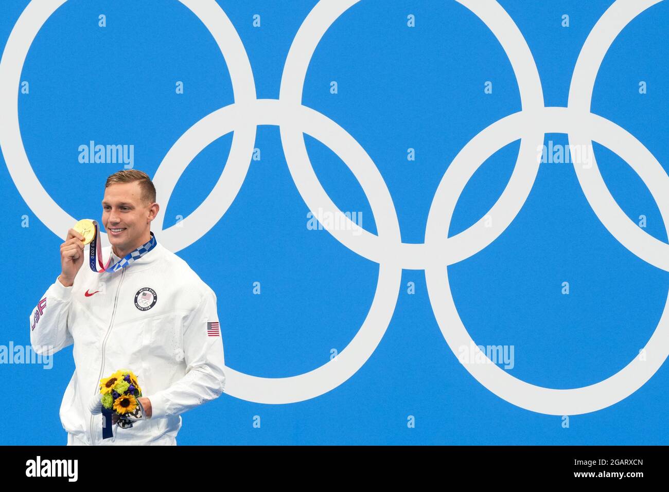 TOKYO, GIAPPONE - 1 AGOSTO: Il vincitore Robert Finke degli Stati Uniti d'America con la sua medaglia d'oro si pone per una foto durante la cerimonia di Medaglia del nuoto durante i Giochi Olimpici di Tokyo 2020 presso l'Aquatics Center il 1 agosto 2021 a Tokyo, Giappone (Foto di Ronald Hoogendoorn/Orange Pictures) Foto Stock