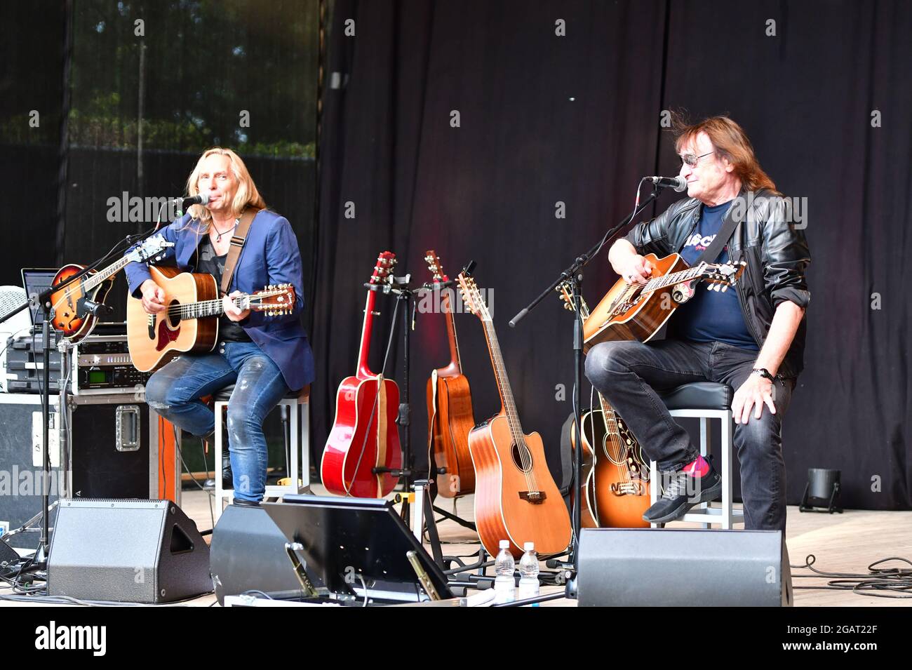Dieter Birr und Uwe Hassbecker beim Open Air: Maschine intim - Lieder für Generationen mit Uwe Hassbecker im Parktheater im Großen Garten. Dresda, 31 Foto Stock