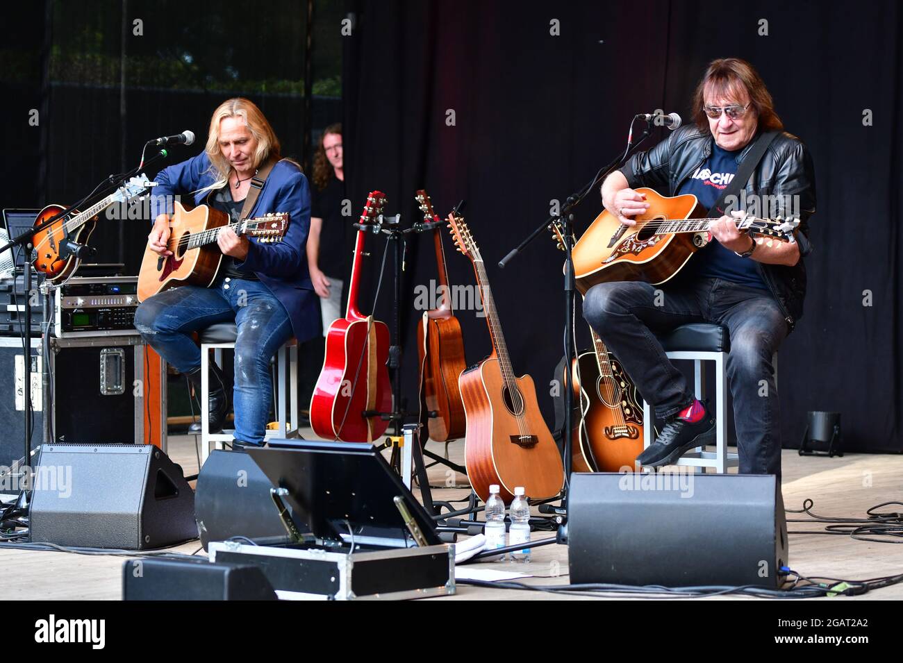 Dieter Birr und Uwe Hassbecker beim Open Air: Maschine intim - Lieder für Generationen mit Uwe Hassbecker im Parktheater im Großen Garten. Dresda, 31 Foto Stock