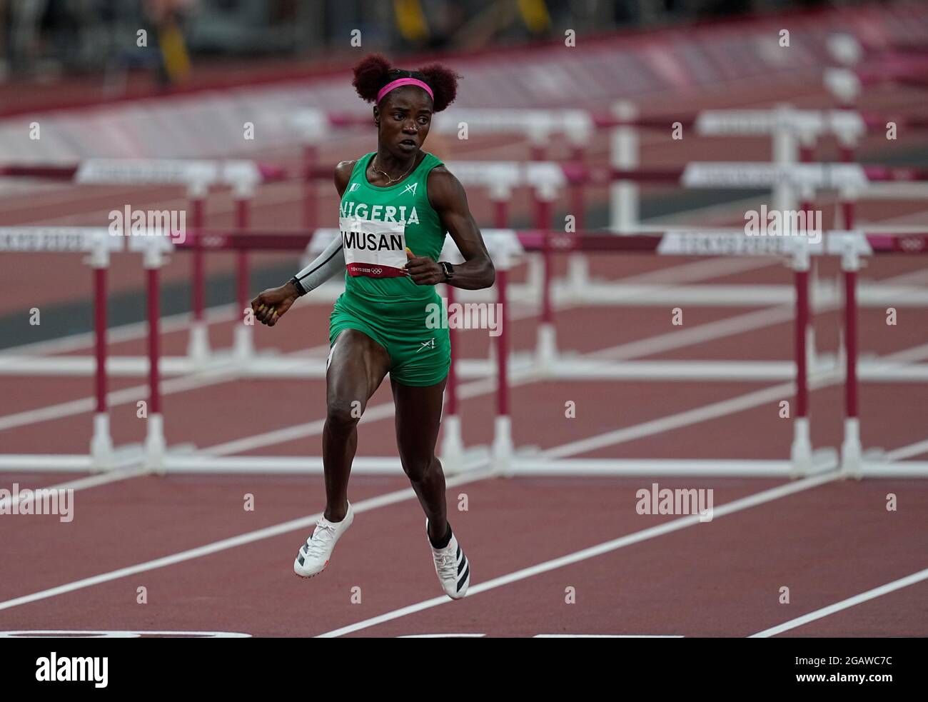 1 agosto 2021: TOBI Amusan durante 100 metri di ostacoli per le donne alle Olimpiadi di Tokyo, stadio olimpico di Tokyo, Tokyo, Giappone}. Prezzo Kim/CSM Foto Stock