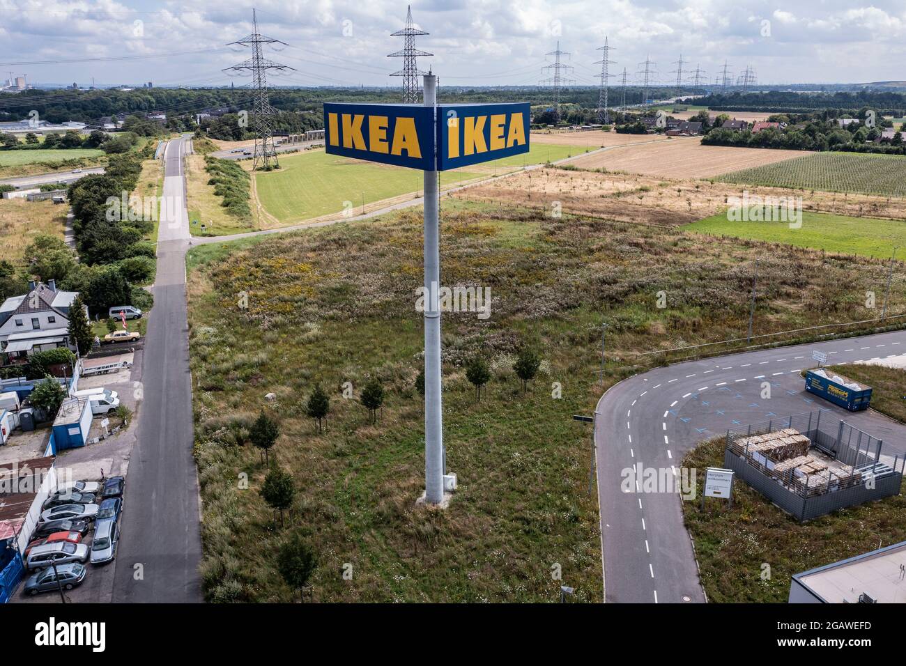 Luftaufnahme des Möbelhauses IKEA in Kaarst bei Düsseldorf. Der Bau gehört zu den größten Ikea-Einrichtungshäusern in Germania. Foto Stock