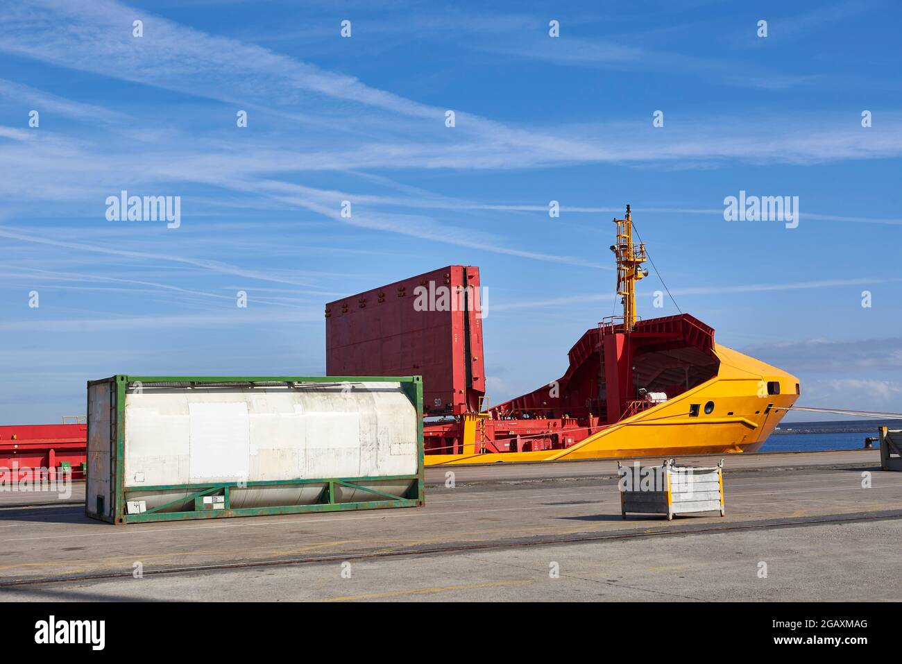 Molo nel porto di Bilbao, Biscaglia, Paesi Baschi, Euskadi, Spagna, Europa. Foto Stock