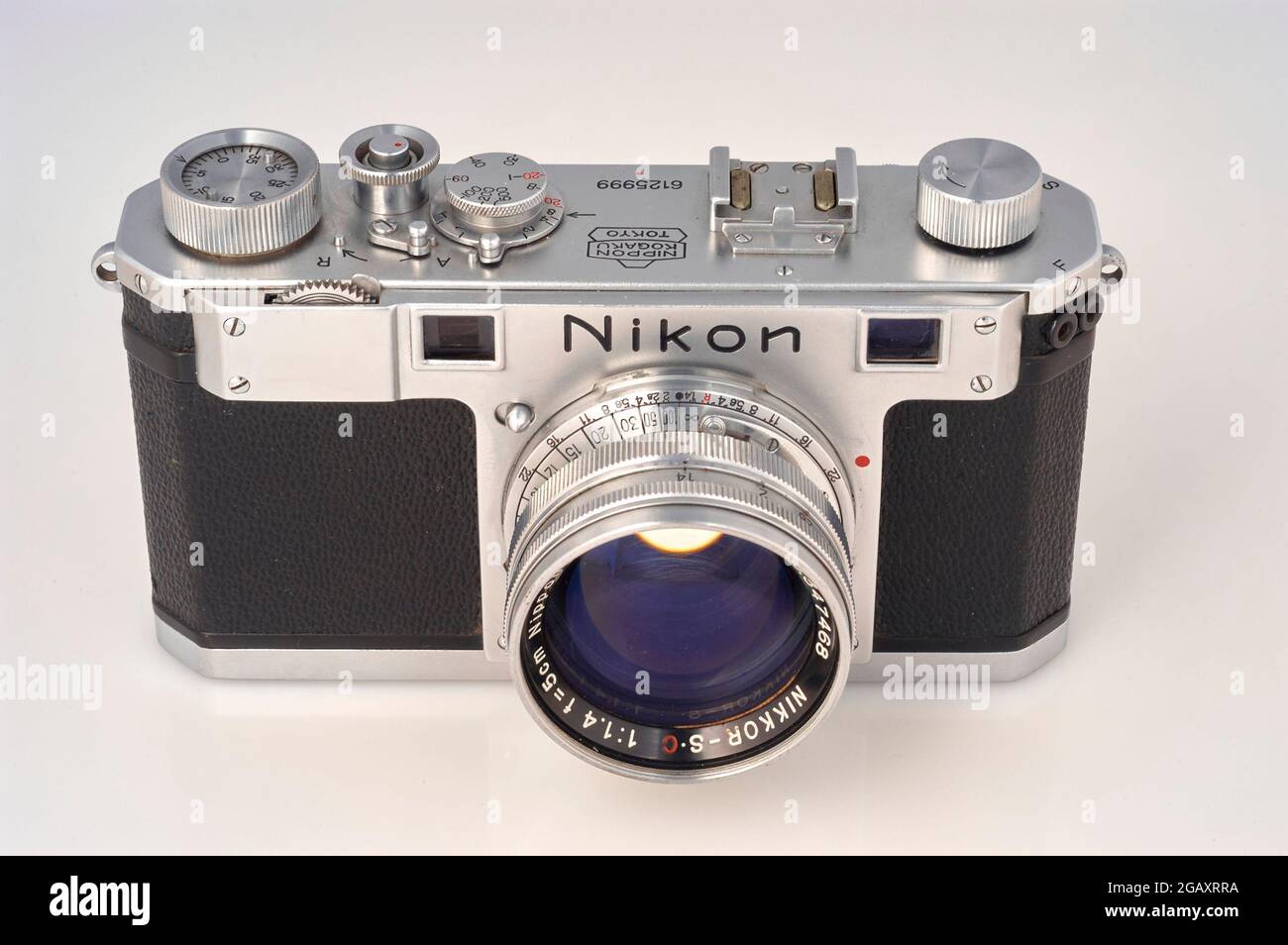 Nikon S rangefinder con obiettivo 5cm (50mm) F1.4 SC, realizzato da Nippon Kogaku, Giappone, dal 1951 al 1955. Foto Stock