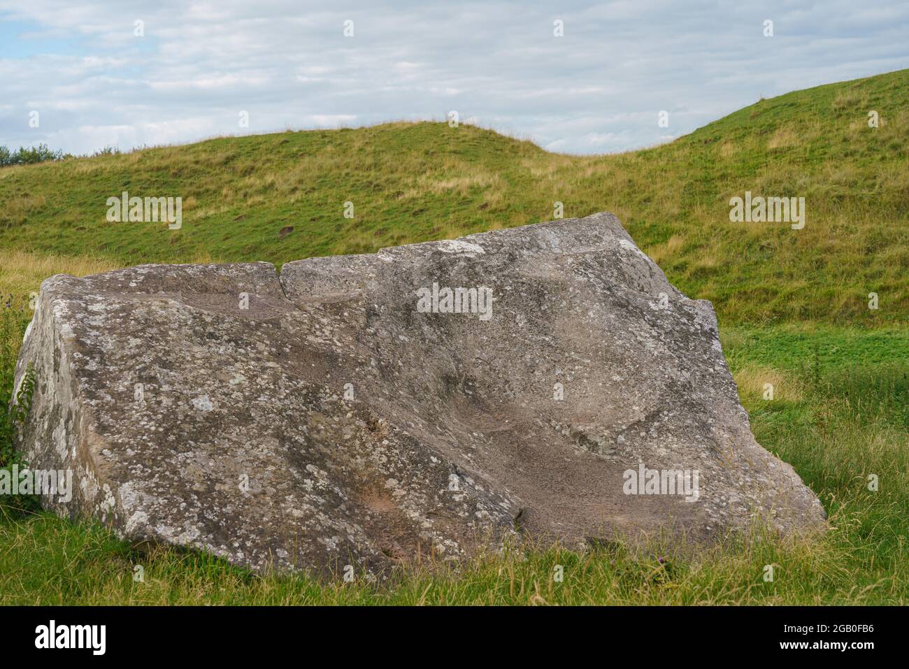 Grande pietra a Avebury Henge e circoli di pietra Patrimonio dell'Umanità, Avebury Wiltshire UK Foto Stock