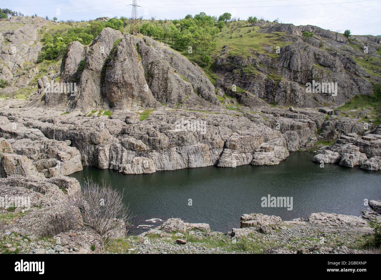 Sheytan Dere (fiume Shaitan) Canyon sotto la diga di Studen Kladenets Reservoir, Bulgaria Foto Stock