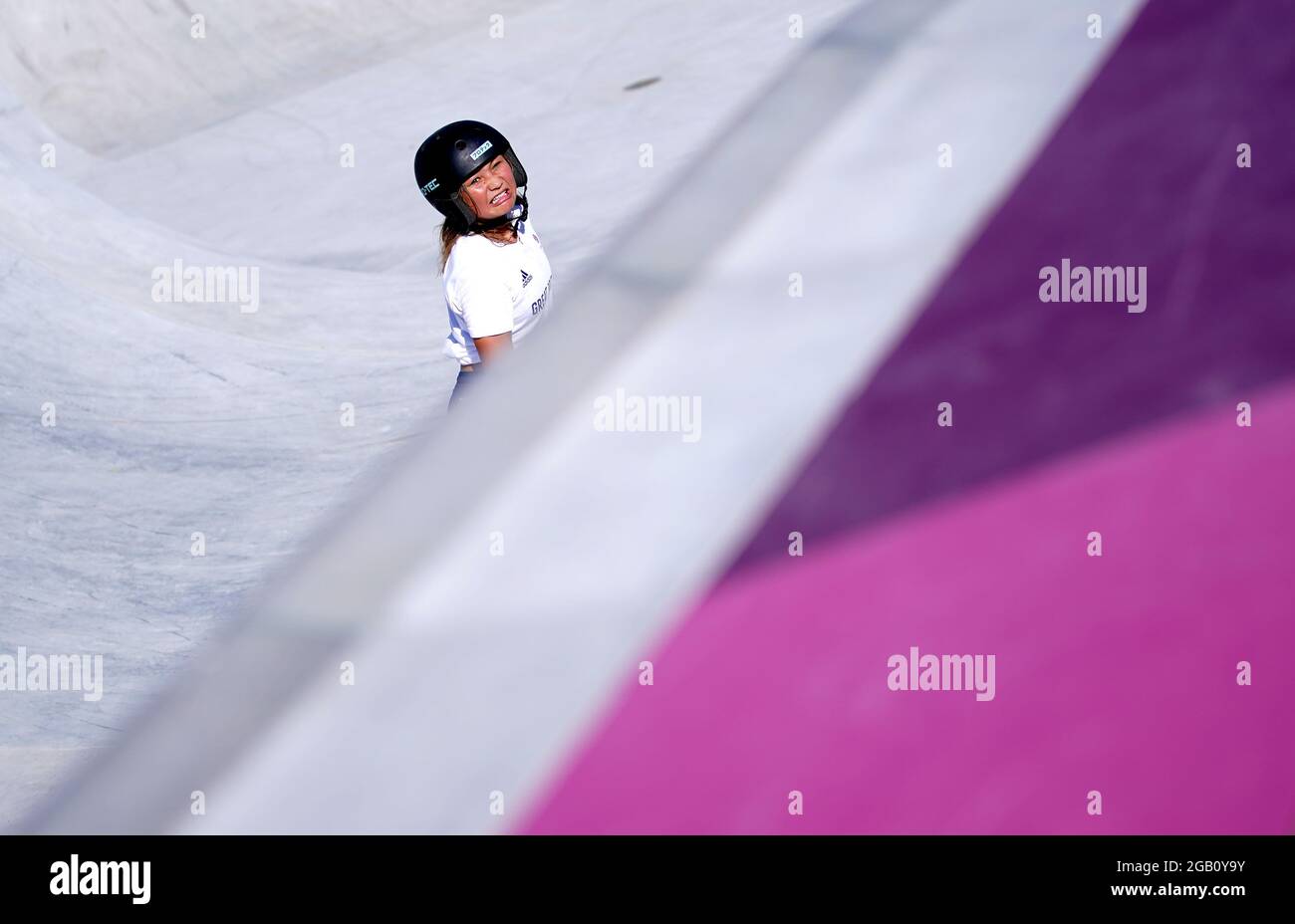 Great Britain's Sky Brown durante una sessione di allenamento all'Ariake Skateboard Park il decimo giorno dei Giochi Olimpici di Tokyo 2020 in Giappone. Data immagine: Lunedì 2 agosto 2021. Foto Stock
