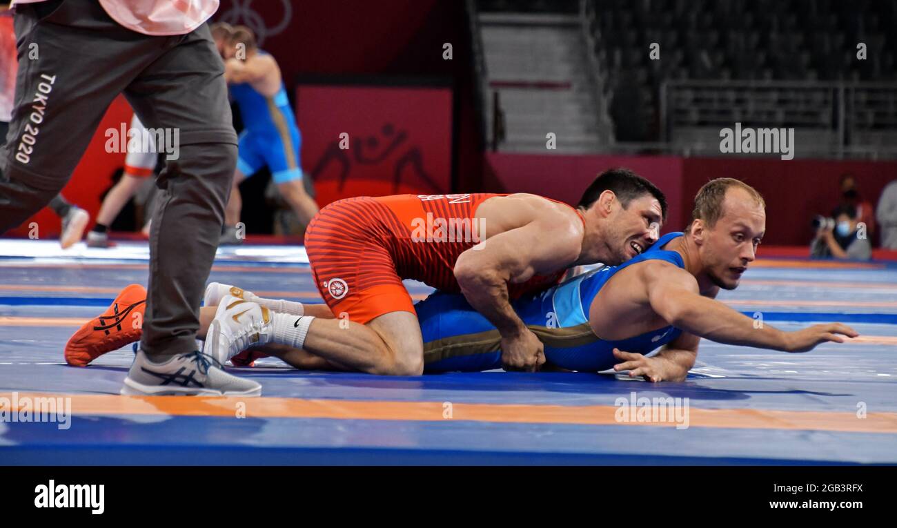 Tokyo, Giappone. 02 agosto 2021. Il Sergey emelin di ROC (Comitato Olimpico Russo) sconfigge Ildar Hafizov degli Stati Uniti nella Refechage durante le Olimpiadi di Tokyo Wrestling uomini greco-romani 60 kg alla Makuhari Messe nella Prefettura di Chiba, Giappone, lunedì 2 agosto 2021. Foto di Keizo Mori/UPI Credit: UPI/Alamy Live News Foto Stock