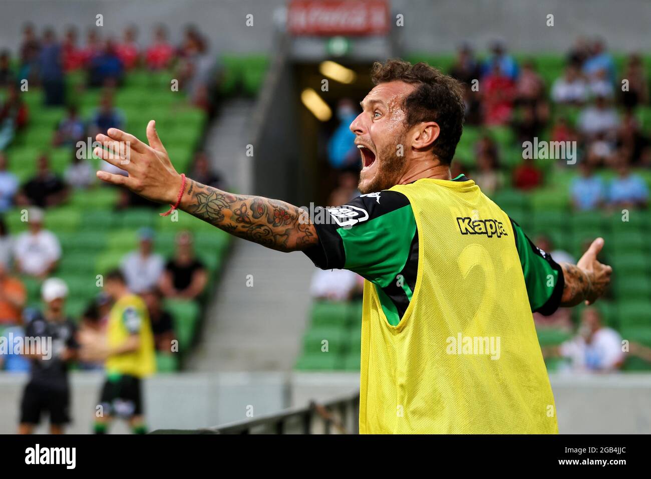 Melbourne, Australia, 1 aprile 2021. : le emozioni si accendono mentre Alessandro Diamanti del Western United urla all'umpire durante la partita di calcio Hyundai A-League tra il Western United FC e il Melbourne City FC. Credit: Dave Hewison/Speed Media/Alamy Live News Foto Stock