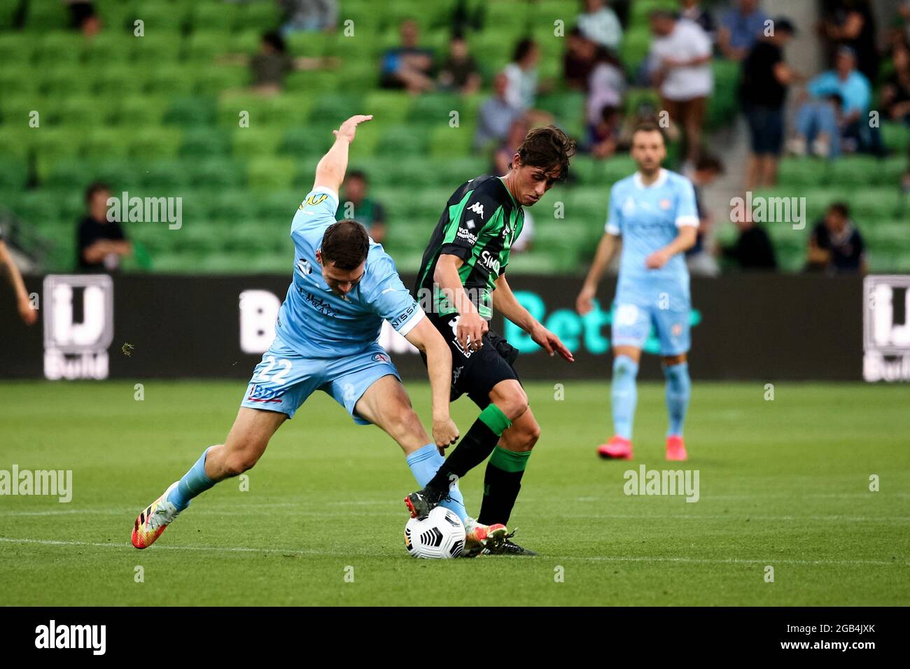 Melbourne, Australia, 1 aprile 2021. : Curtis Good of Melbourne City viene bloccato da Lachlan Wales of Western United durante la partita di calcio Hyundai A-League tra Western United FC e Melbourne City FC. Credit: Dave Hewison/Speed Media/Alamy Live News Foto Stock