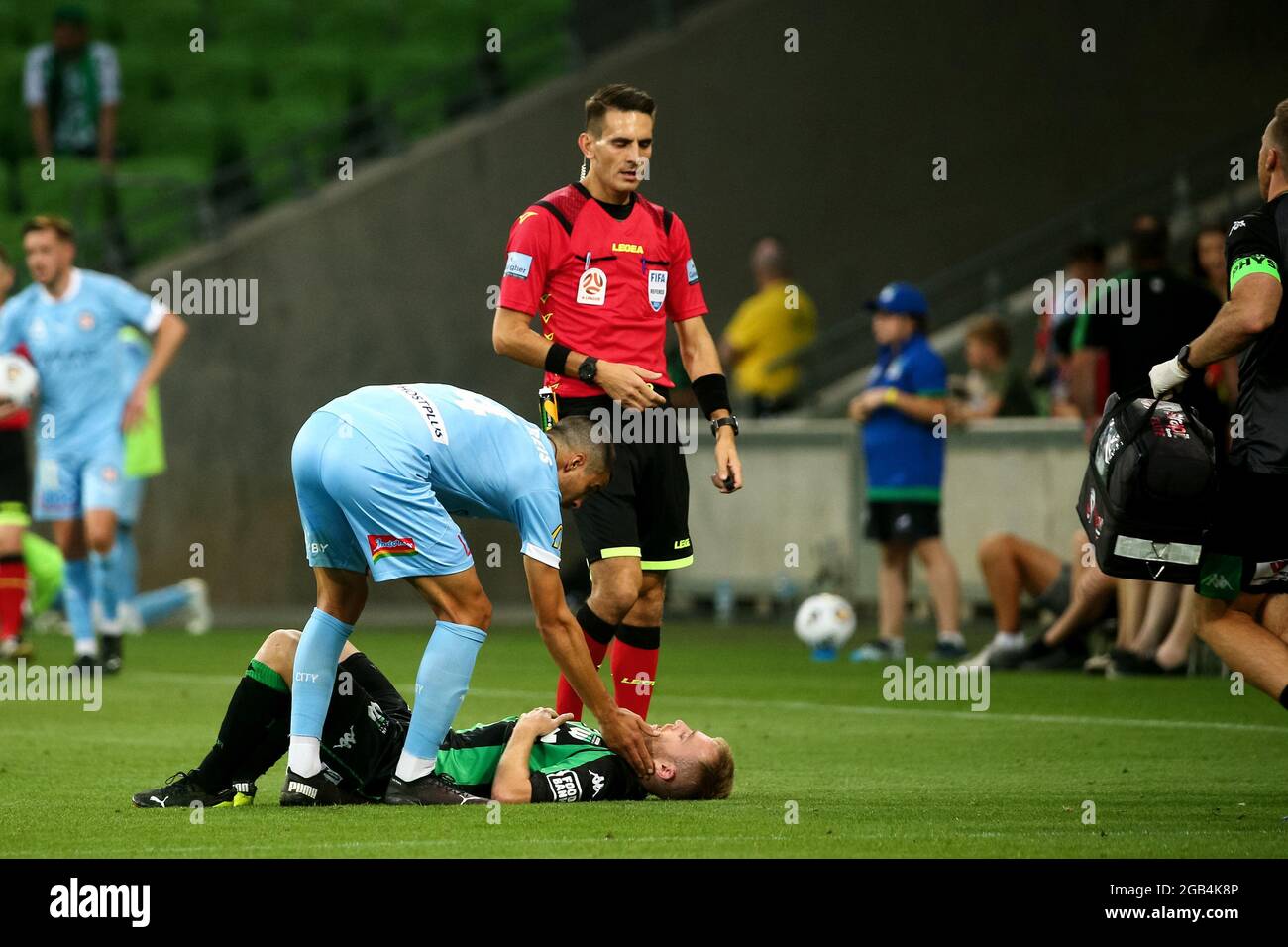 Melbourne, Australia, 1 aprile 2021. : Connor Pain of Western United si ferisce durante la partita di calcio Hyundai A-League tra il Western United FC e il Melbourne City FC. Credit: Dave Hewison/Speed Media/Alamy Live News Foto Stock
