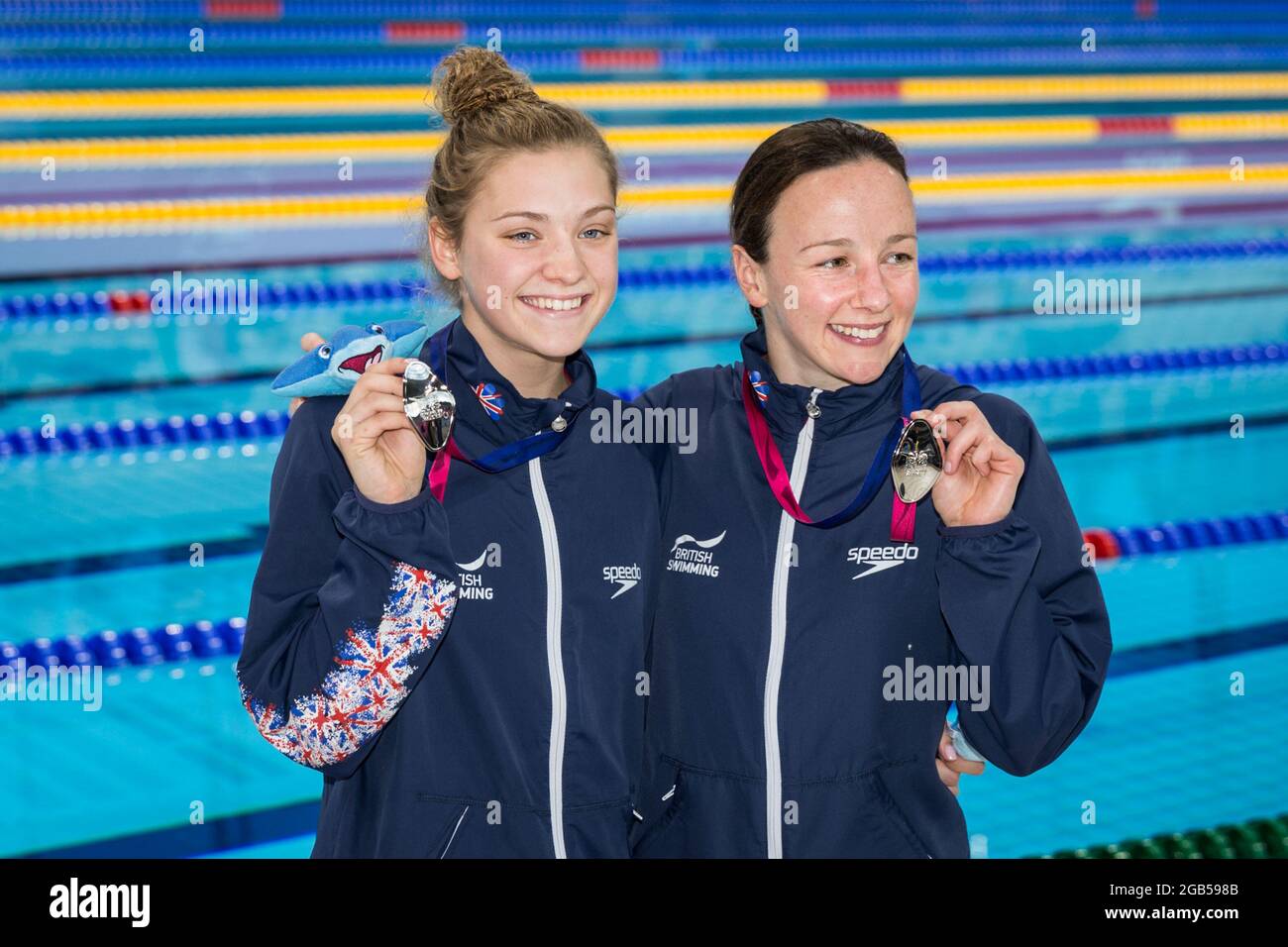 GB British Divers Alicia Blagg (l), Rebecca Gallantree (r), Synchro 3m Springboard, presentazione medaglia d'argento, European Diving Championships 2016, lo Foto Stock