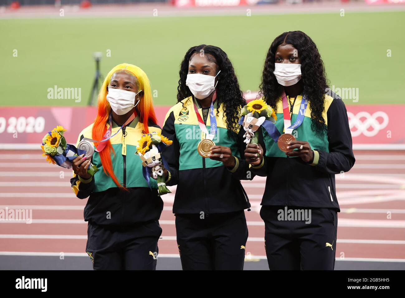 Shelly-Ann FRASER-PRYCE (JAM) seconda Medaglia d'Argento, Elaine THOMPSON (JAM) Vincitore Medaglia d'Oro, Shericka JACKSON (JAM) terza Medaglia di Bronzo durante i Giochi Olimpici Tokyo 2020, cerimonia di Medaglia di Atletica femminile da 100m il 1 agosto 2021 allo Stadio Olimpico di Tokyo, Giappone - Foto Yuya Nagase / Foto Kishimoto / DPPI Foto Stock