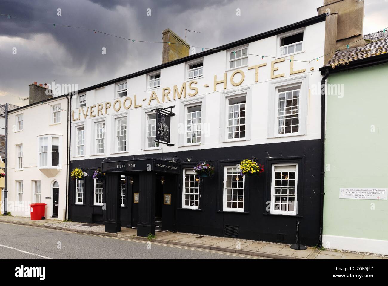 Wales Hotel - The Liverpool Arms Hotel Exterior view, Beaumaris High St., Beaumaris Anglesey Wales Regno Unito Foto Stock