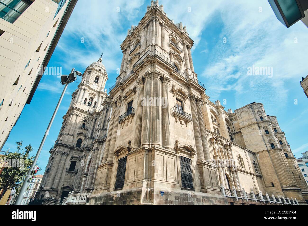 La Cattedrale di Malaga, in Spagna, è stata completata nel 1782. È una delle più grandi cattedrali del paese ed è situata nel centro della città. Si Foto Stock