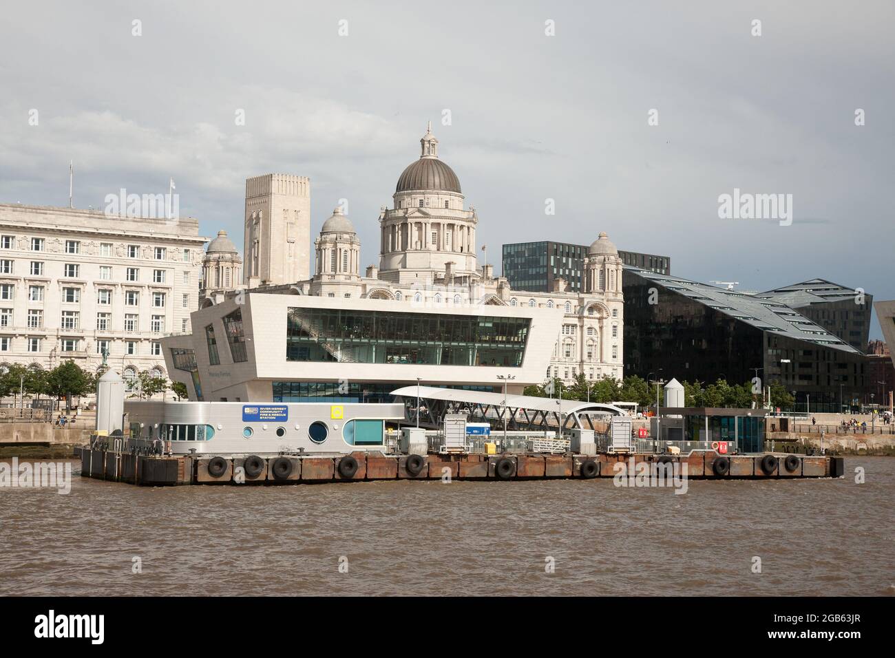 Terminal dei traghetti di Liverpool Foto Stock