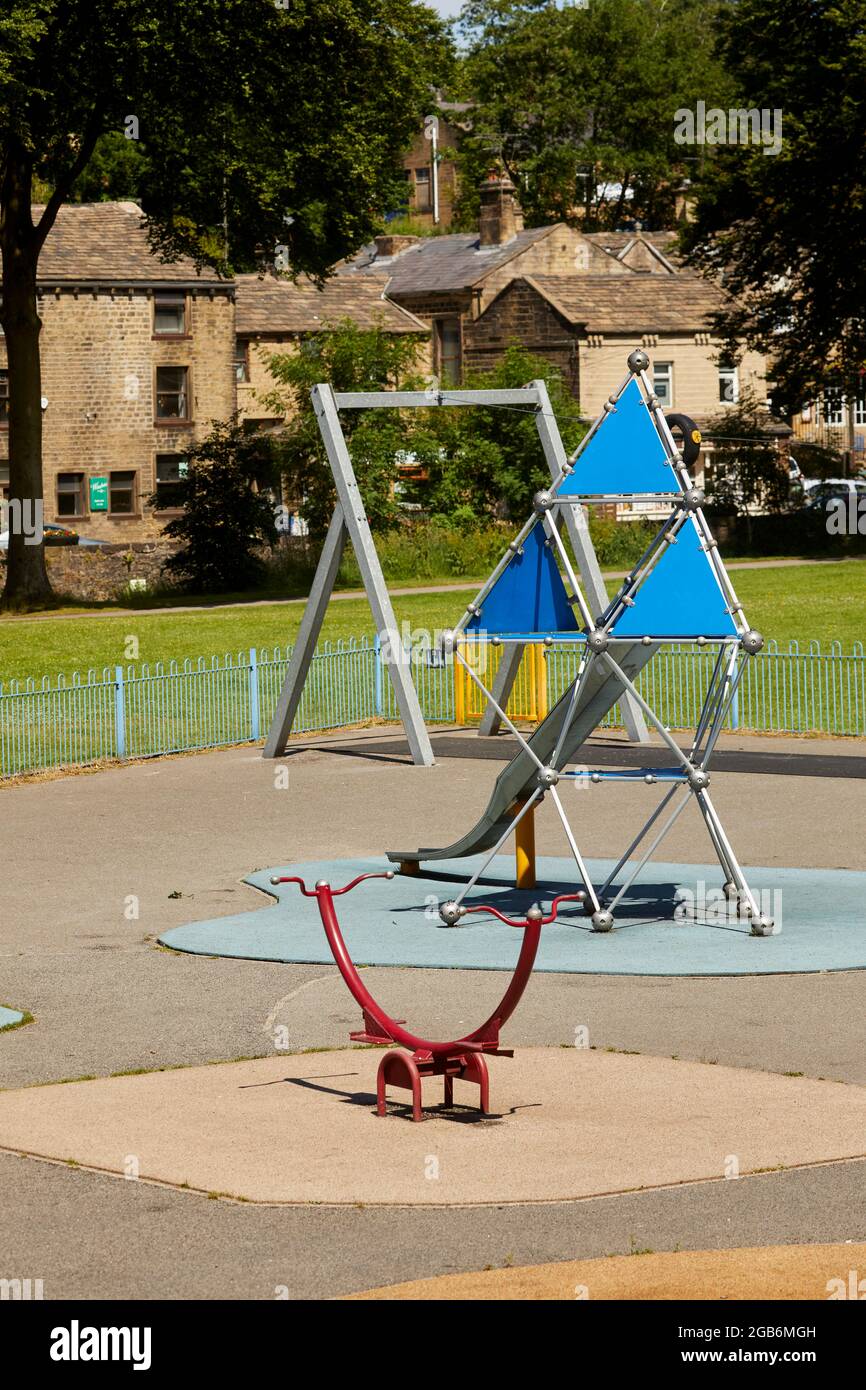 Barrowford villaggio civile parrocchia Pendle distretto di Lancashire, Inghilterra. Barrowford Memorial Park Foto Stock