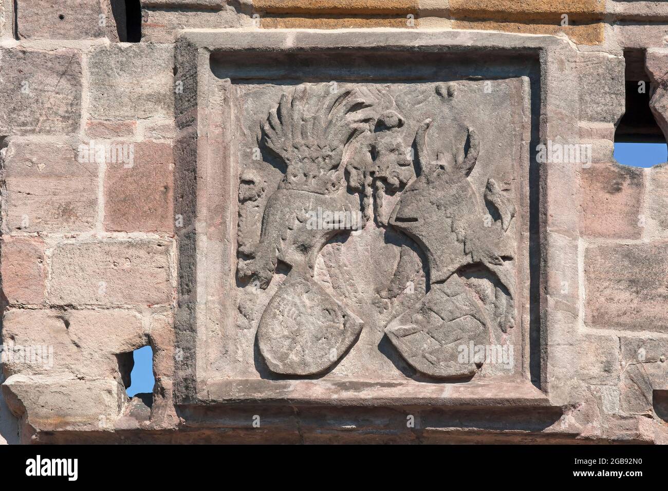 Rilievo di uno stemma matrimoniale di Federico i di Hohenzollern, 1417-1440, e la moglie Elisabetta di Baviera, porta del castello di Cadolzburg Foto Stock