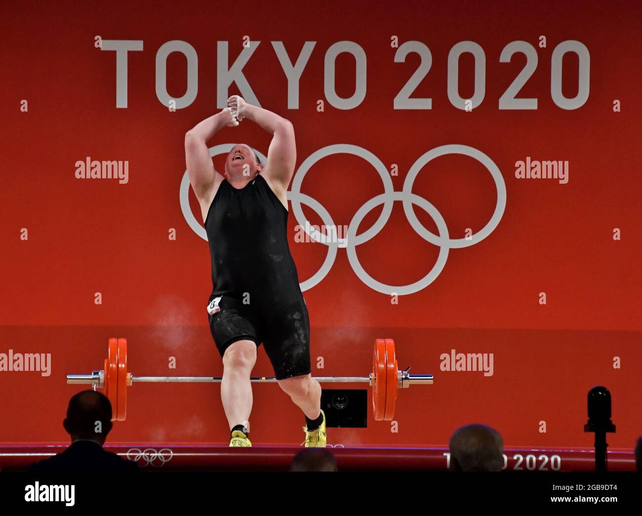 Tokyo, Giappone. 02 agosto 2021. Il Laurel Hubbard della Nuova Zelanda compete durante le Olimpiadi di Tokyo il sollevamento pesi delle donne di 87kg al Forum Internazionale di Tokyo, Giappone, lunedì 2 agosto 2021. Hubbard divenne la prima donna transgender ​out a competere alle Olimpiadi. Foto di Keizo Mori/UPI Credit: UPI/Alamy Live News Foto Stock