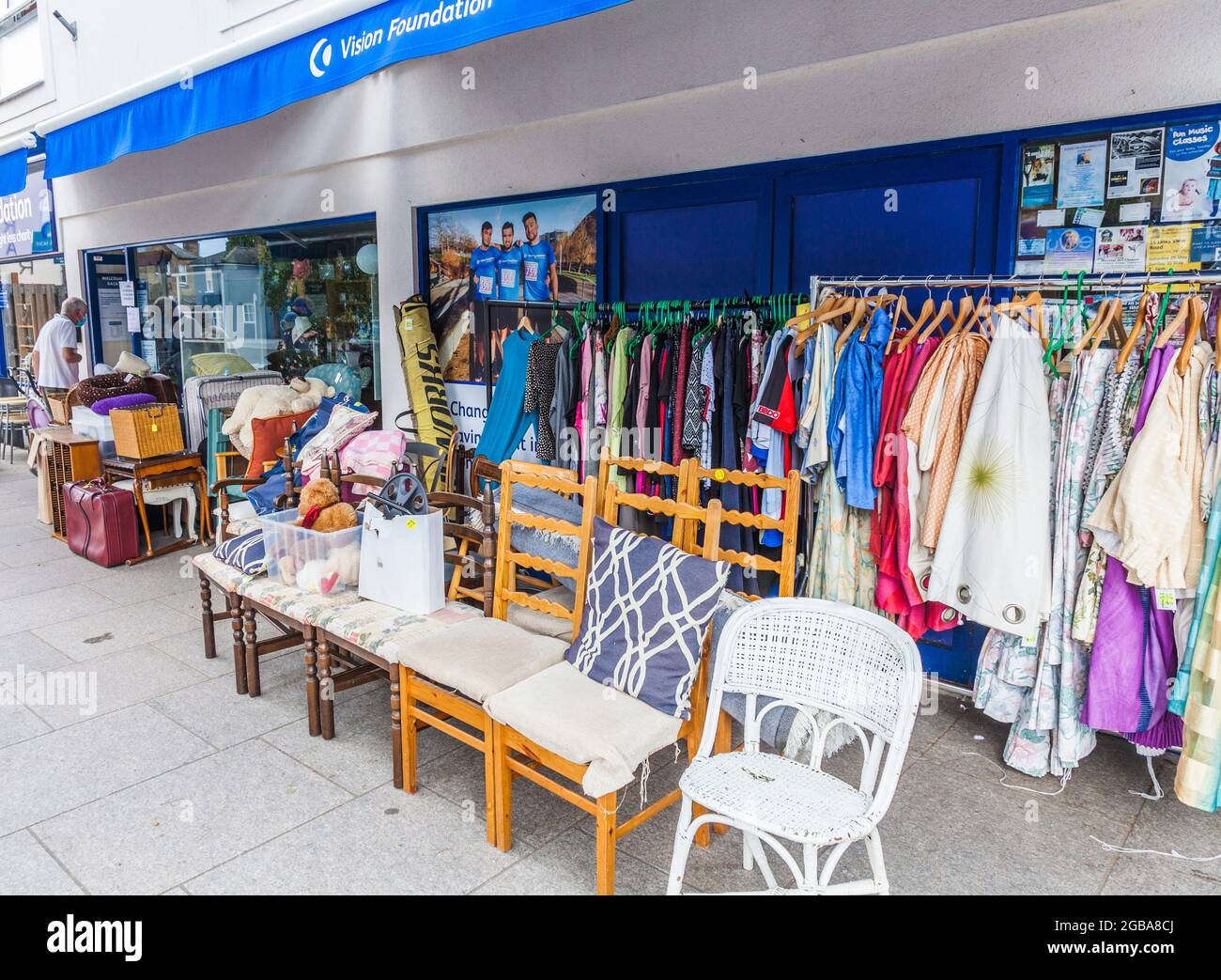 Negozio di beneficenza Vision Foundation a Hampton Hill, Londra, Inghilterra, Regno Unito Foto Stock