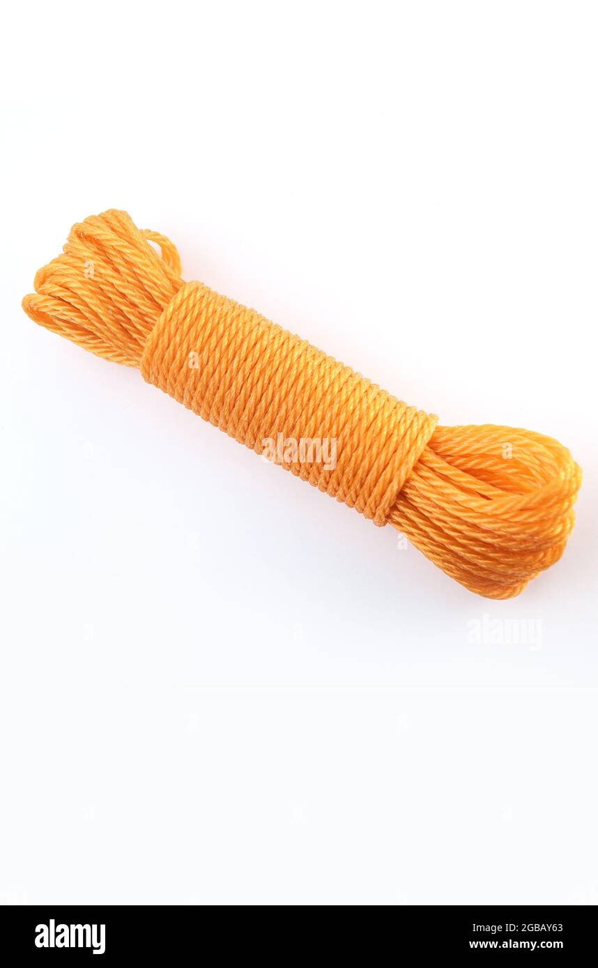 stendibiancheria arancione su fondo bianco isolato Foto Stock