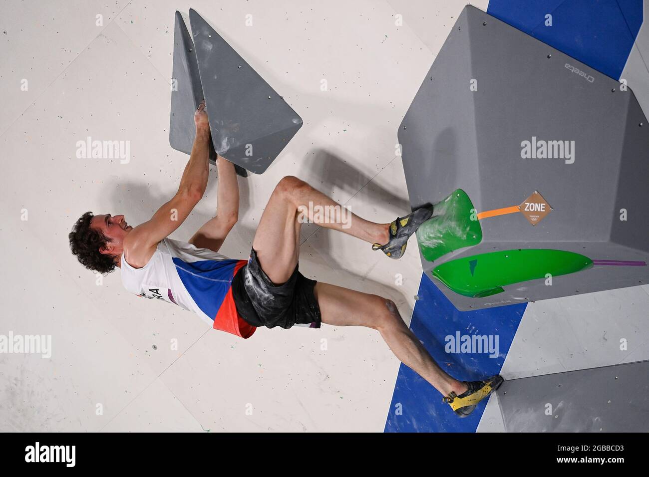 Tokyo, Giappone. 3 agosto 2021. L'arrampicatore ceco Adam Ondra partecipa alla qualificazione di bouldering durante le Olimpiadi estive di Tokyo 2020, il 3 agosto 2021, a Tokyo, Giappone. Credit: Ondrej Deml/CTK Photo/Alamy Live News Foto Stock