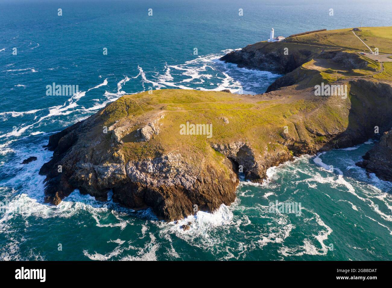 vista aerea di Trevose Head e faro, Cornovaglia, Inghilterra, Regno Unito, Europa Foto Stock
