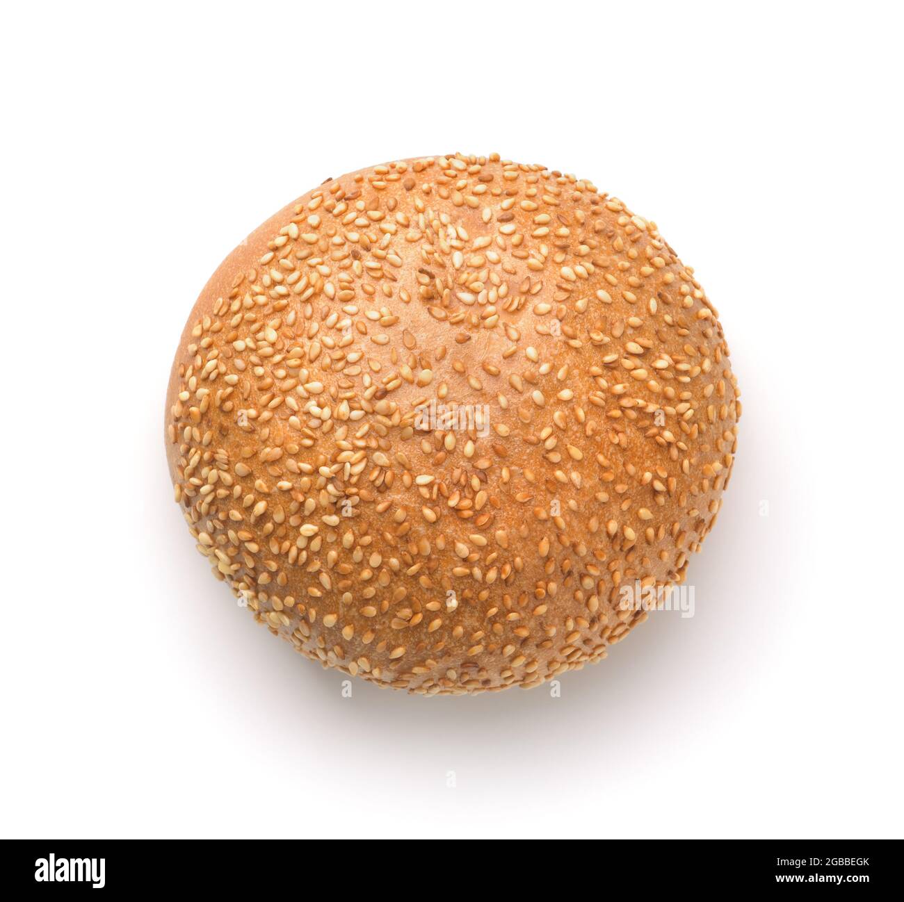 Vista dall'alto di un hamburger di semi di sesamo fresco e rotondo isolato su bianco Foto Stock
