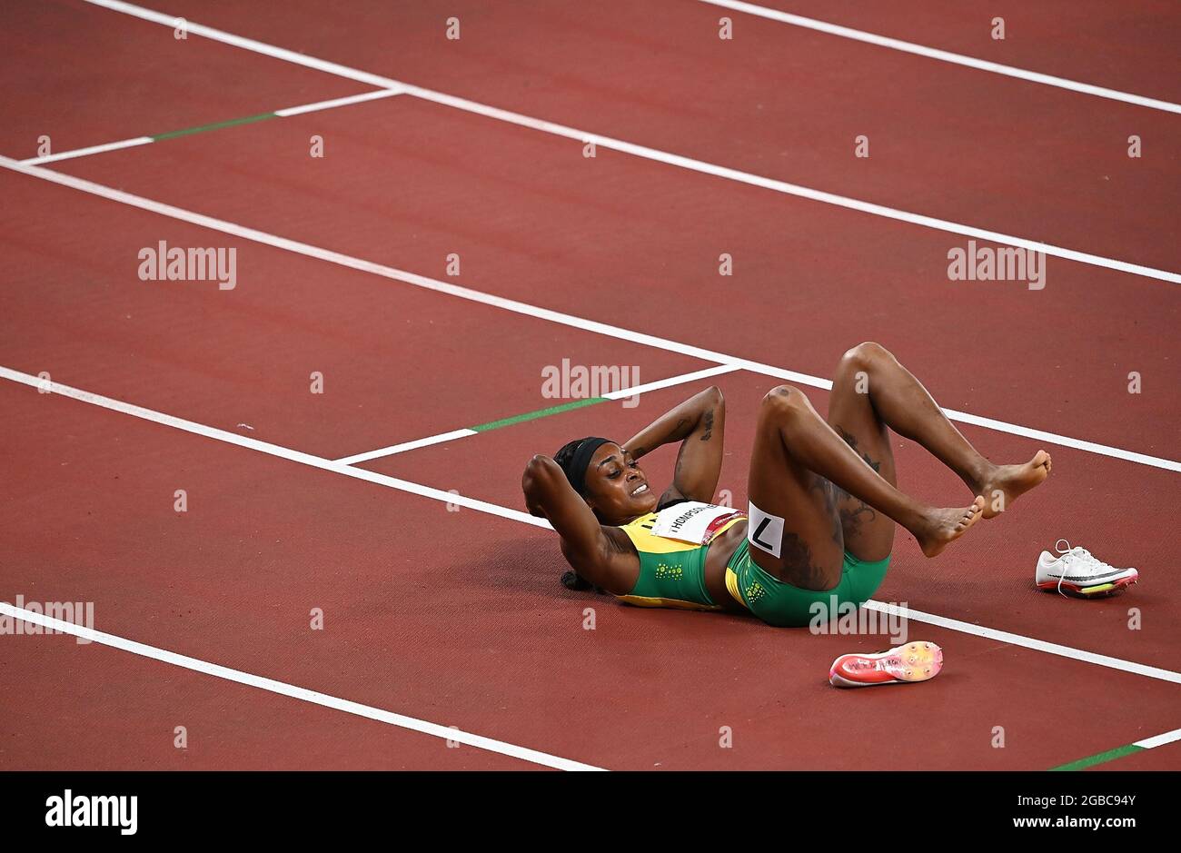 Tokyo, Giappone. 3 agosto 2021. Elaine Thompson-Herah della Giamaica reagisce durante la finale femminile di 200m ai Giochi Olimpici di Tokyo 2020, a Tokyo, Giappone, il 3 agosto 2021. Credit: Yibo/Xinhua/Alamy Live News Foto Stock