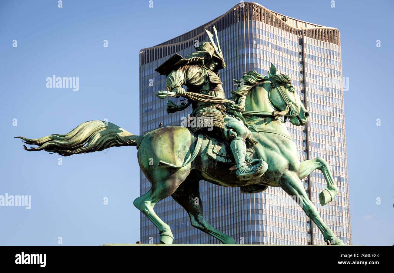 Statua di Kusunoki Masashige, venerato guerriero Samurai del 14 ° secolo Giappone. Foto Stock