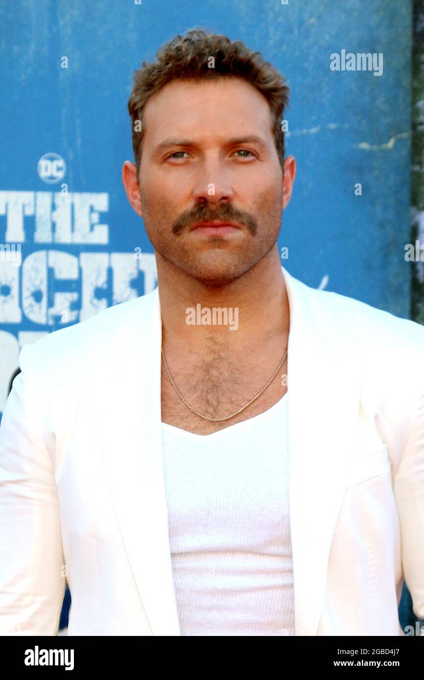 Westwood, Stati Uniti. 02 agosto 2021. Jai Courtney alla Premiere della squadra suicida al Teatro del Villaggio il 2 agosto 2021 a Westwood, CA (Foto di Katrina Jordan/Sipa USA) Credit: Sipa USA/Alamy Live News Foto Stock