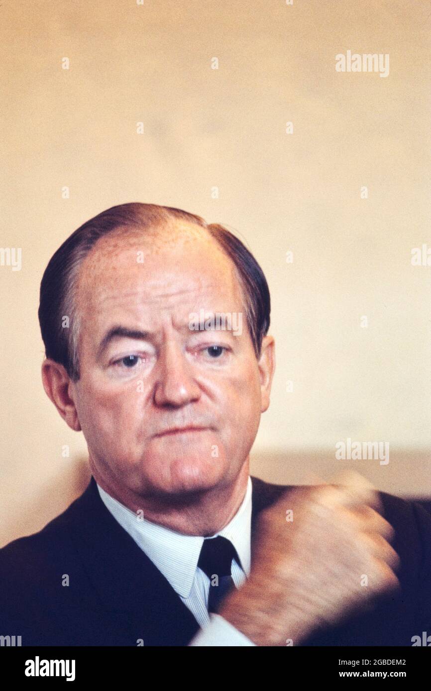 Senatore degli Stati Uniti dal Minnesota Hubert Humphrey, Ritratto della testa e delle spalle, Washington, D.C., USA, Bernard Gotfryd, 1964 Foto Stock