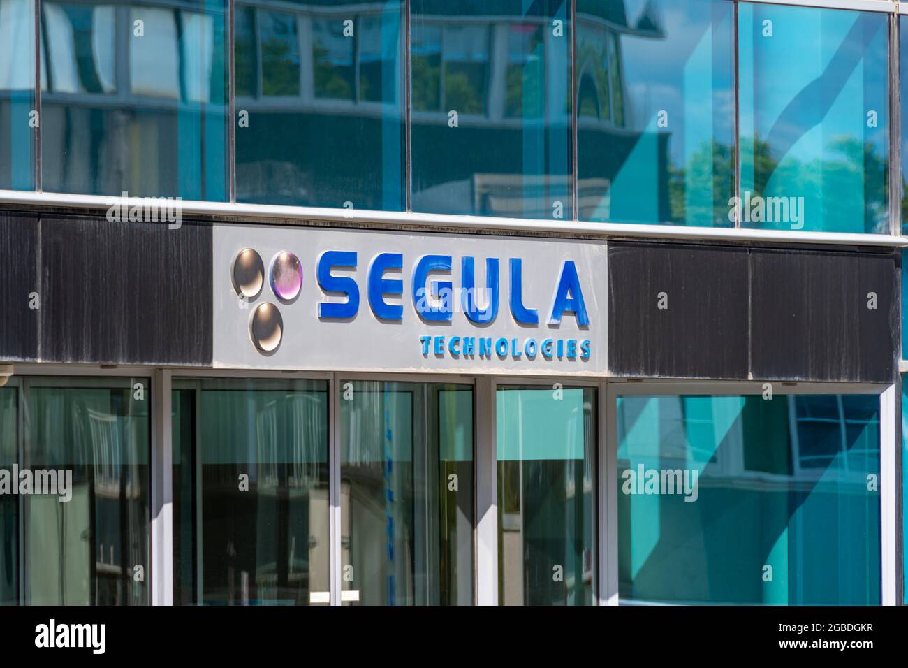 Vista esterna della sede di Segula Technologies, un gruppo di ingegneria francese presente in più di 30 paesi Foto Stock