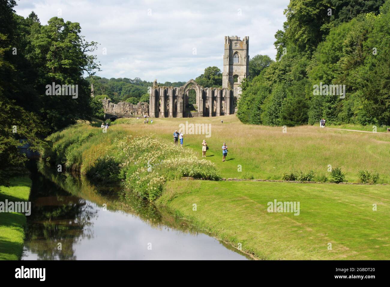 Fountains Abbey, vicino a Ripon, North Yorkshire, Regno Unito Foto Stock