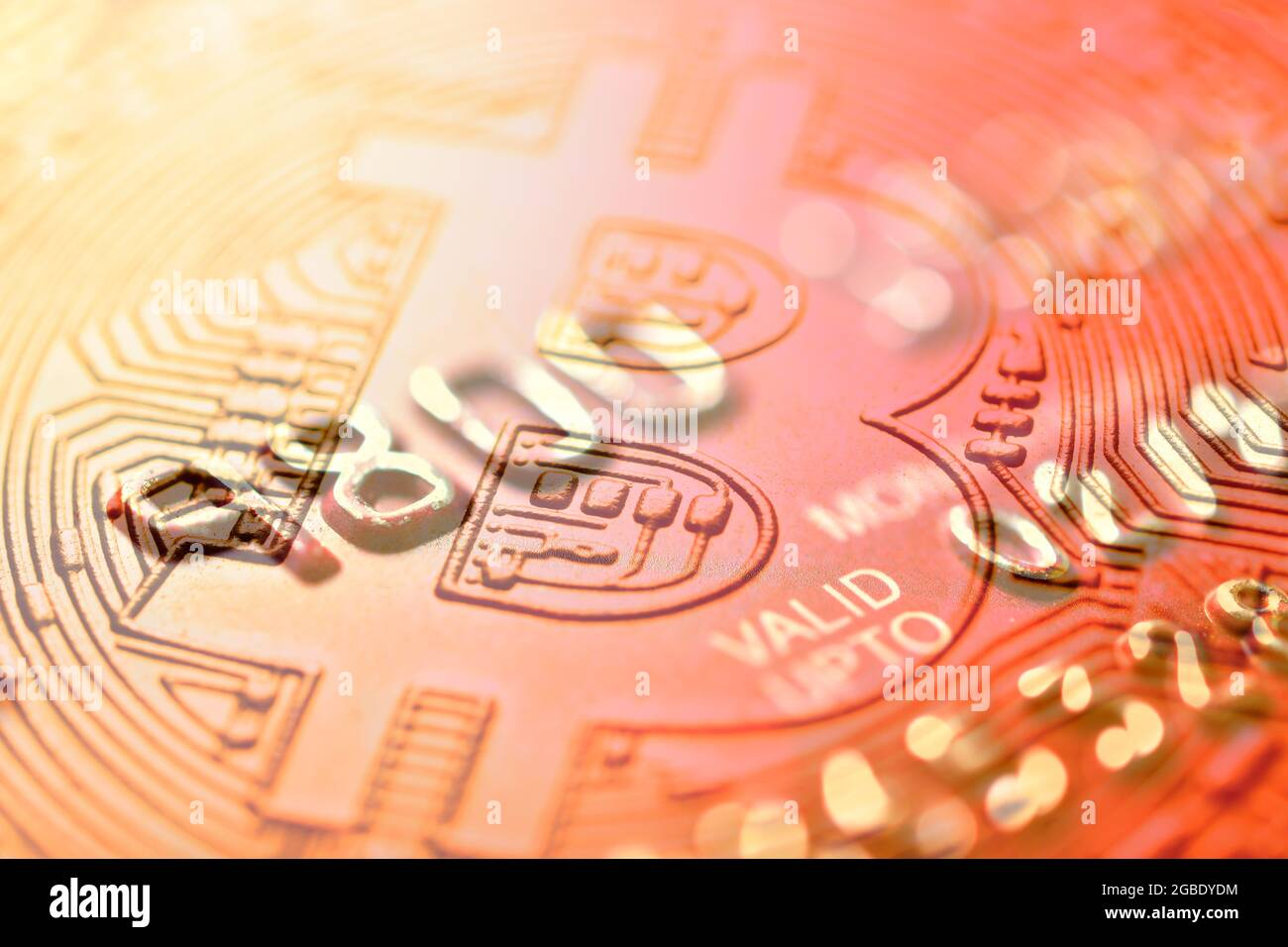 carta di credito con bitcoin, concetto di criptovaluta. Foto Stock