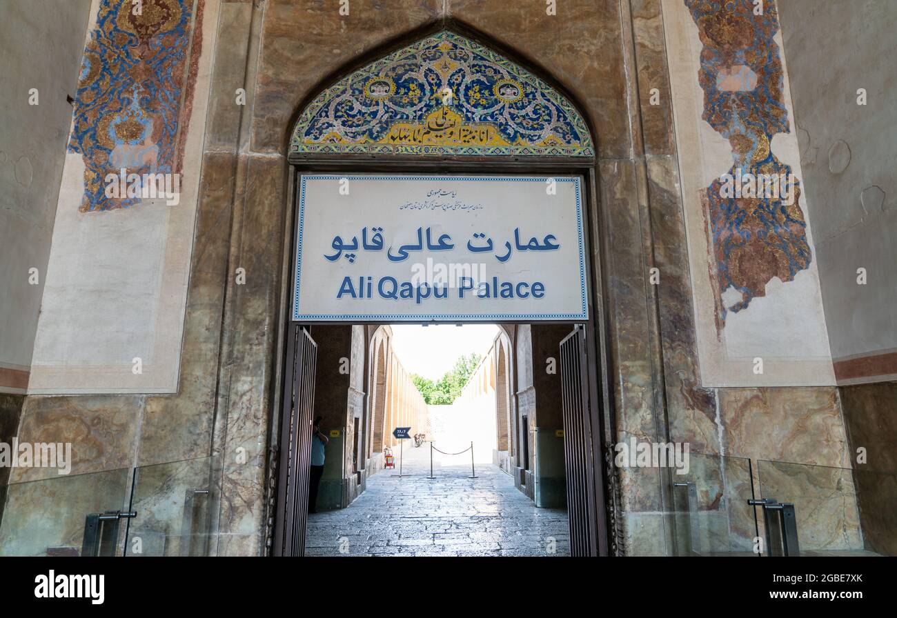 Isfahan, Iran - 2019 maggio: Ingresso della terrazza del Palazzo Ali Qapu in Piazza Naqsh-e Jahan di Isfahan Foto Stock