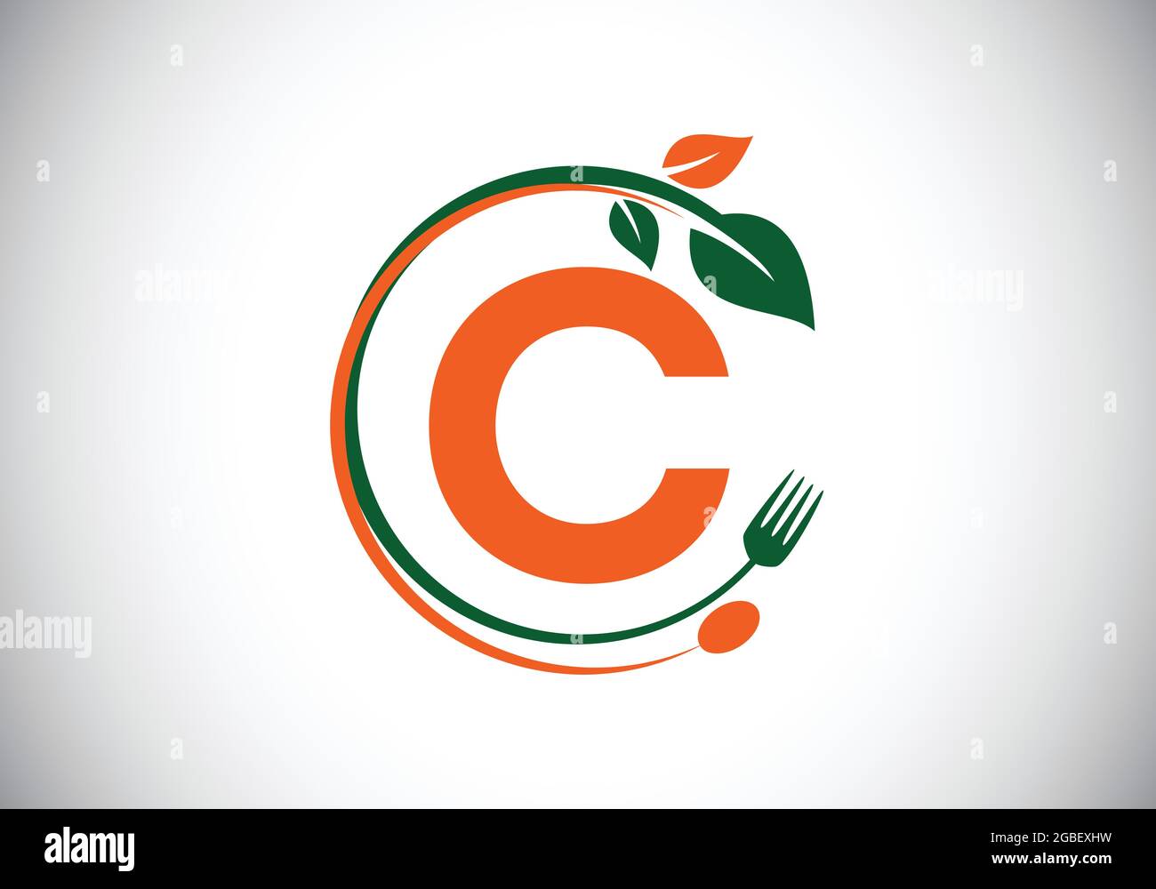 Alfabeto monogramma C iniziale con forchetta, cucchiaio e foglia. Logo sano, naturale, alimentare. Logo vettoriale moderno per caffè, ristorante, attività di cucina Illustrazione Vettoriale
