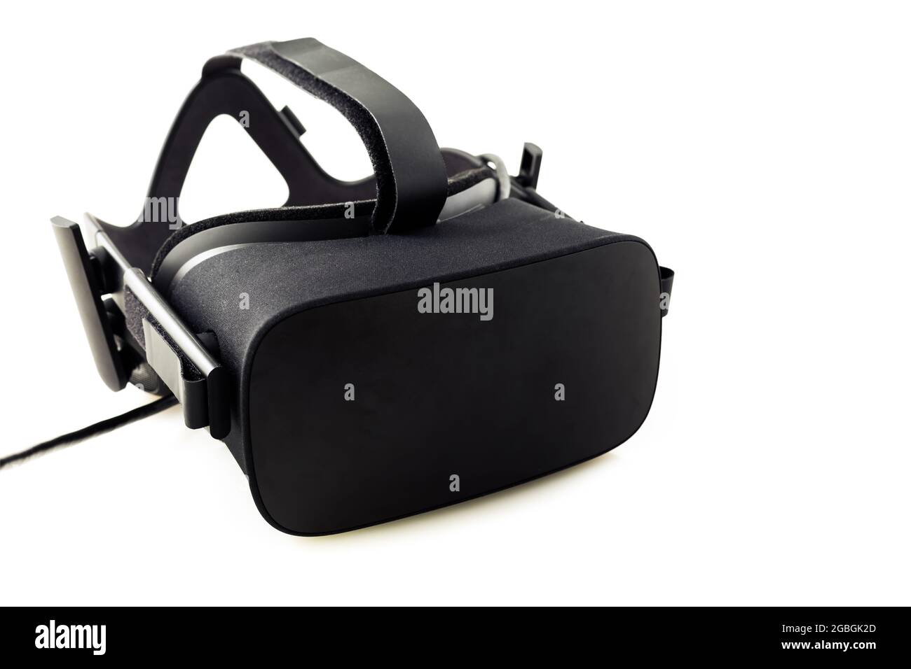 Visore VR - occhiali per la realtà virtuale per la simulazione della realtà per diversi contenuti multimediali, isolati su sfondo bianco Foto Stock