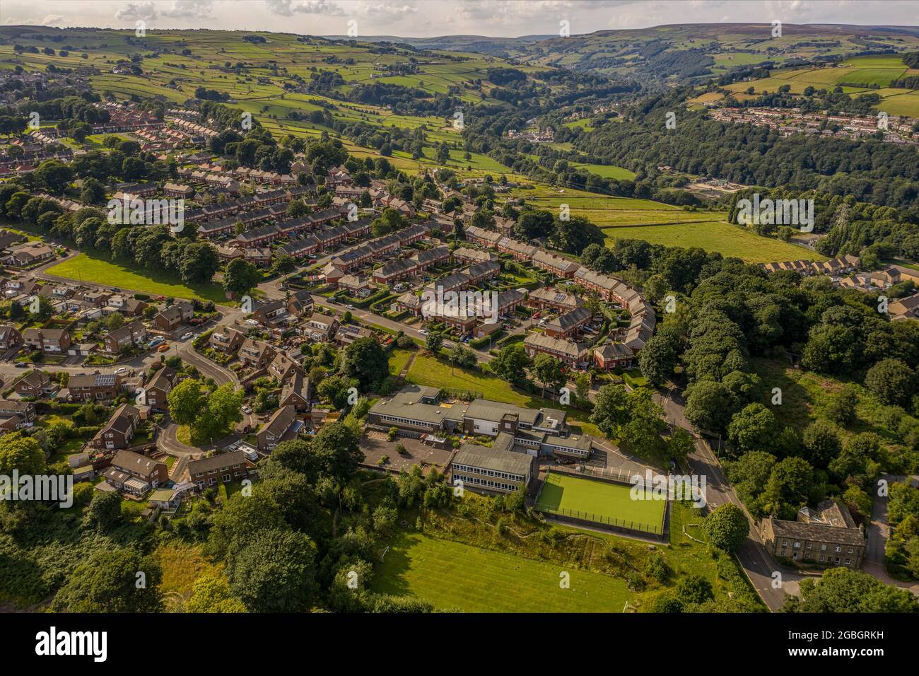 Sowerby Bridge Halifax West Yorkshire Drone Aerial Air Nestle stazione ferroviaria Foto Stock