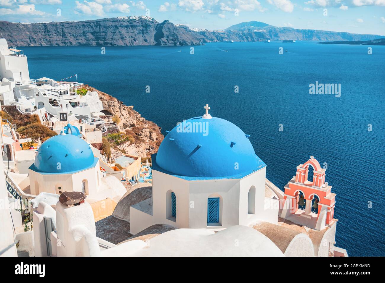 Isola di Santorini, Grecia, famosa destinazione turistica d'Europa. Oia villaggio bianco Foto Stock