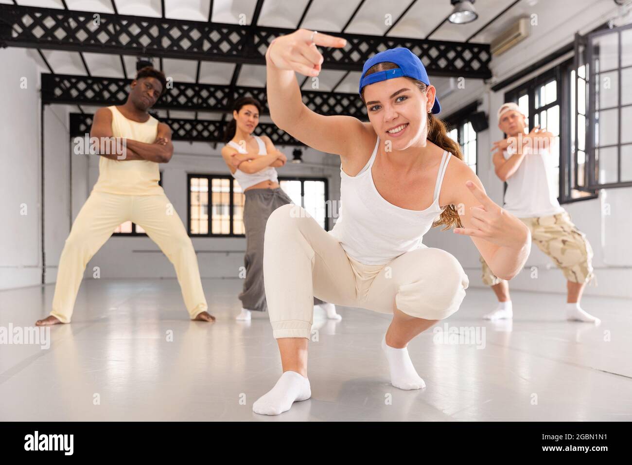 Formazione di ballerini in uno studio di danza Foto Stock