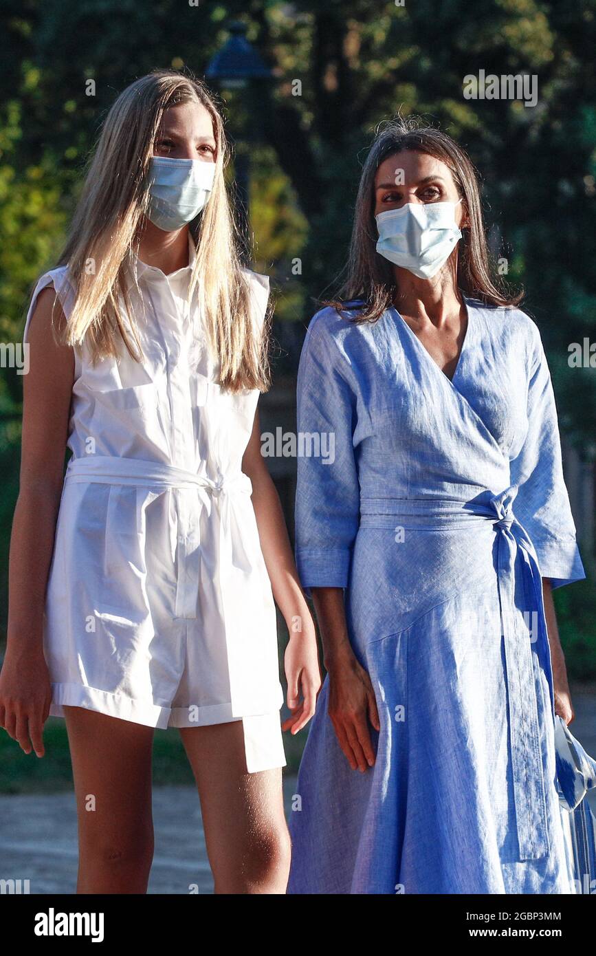 La Regina Letizia e l'Infanta Sofia di Spagna visitano il Centro di Interpretazione del paesaggio naturale della Sierra di Tramontana e il Santuario di Lluc durante le loro vacanze estive a Maiorca, isole Baleari, Spagna, 4 agosto 2021. Foto di Archie Andrews/ABACAPRESS.COM Foto Stock