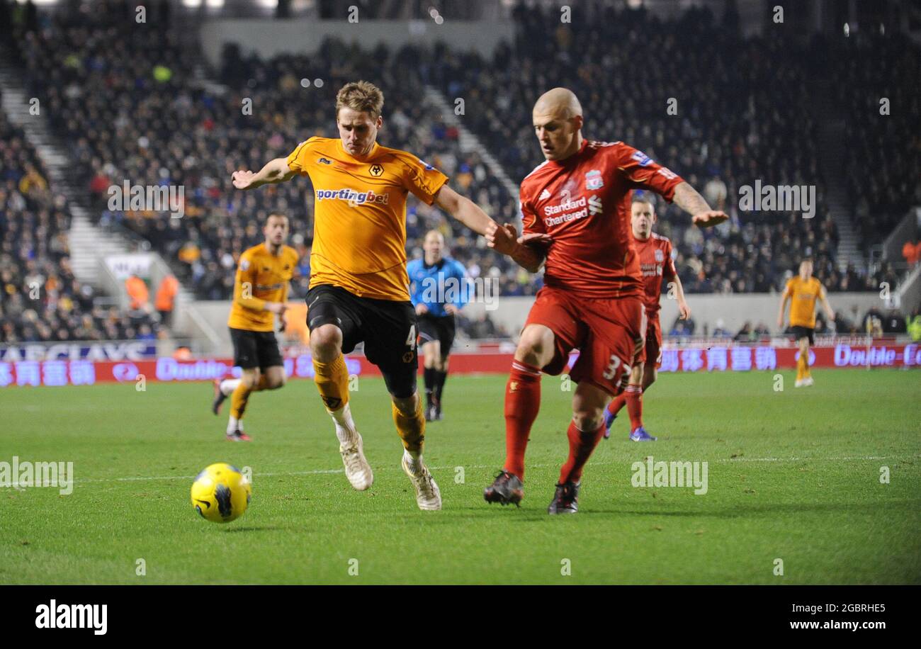 Dave Edwards di Wolverhampton Wanderers e Martin Skrtel di Liverpool. Wolverhampton Wanderers / Liverpool, 31 gennaio 2012 Foto Stock