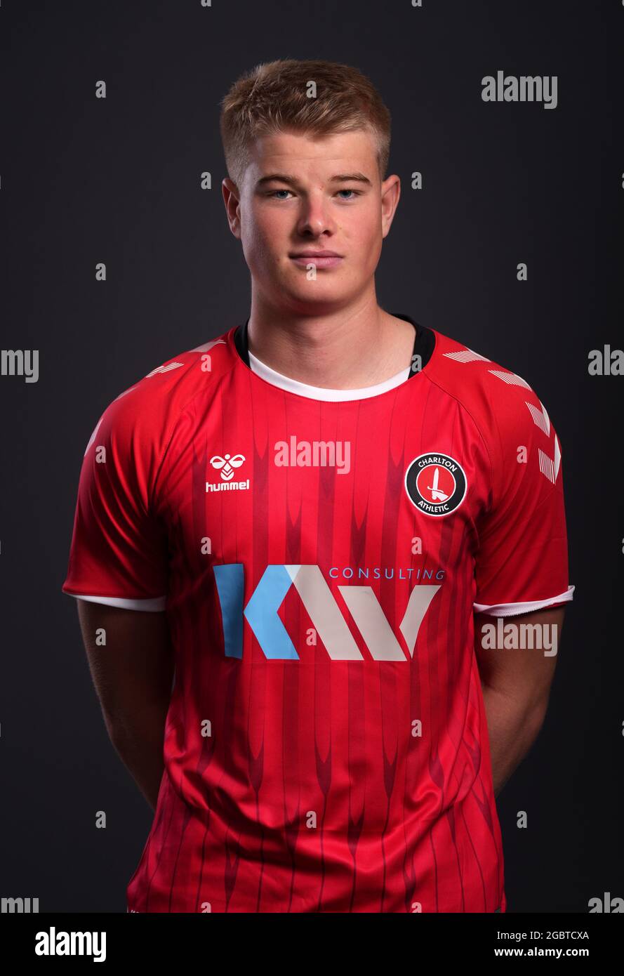 Charlton Athletic's Zach Mitchell al Charlton Athletic Training Ground, Londra. Data immagine: Martedì 2 agosto 2021. Foto Stock