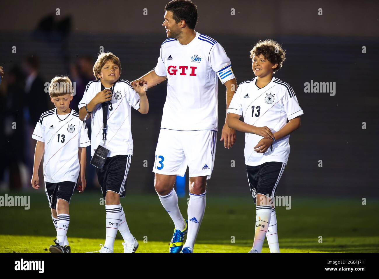 ARCHIVFOTO : ex Fussballprofi, DFB Kapitaen Michael BALLACK, Kinder Louis, Jordi, Emilio Ballack Abschiedsspiel Michael BALLACK, Team Ballack & Friends35 Ciao Capitano Event Spiel Ballack & Friends Weltauswahl Fussball Star, ehemaliger DFALK, 05.06.2013 Alkamy in Leipzig ©, Michael Kapalam BALZ Live News Foto Stock