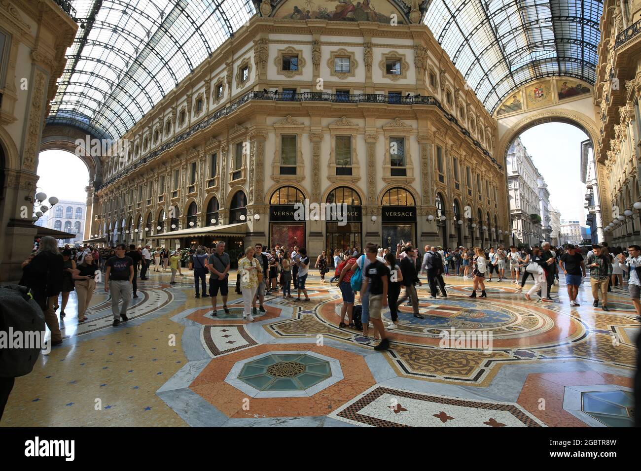 Shopping a Milano Foto Stock