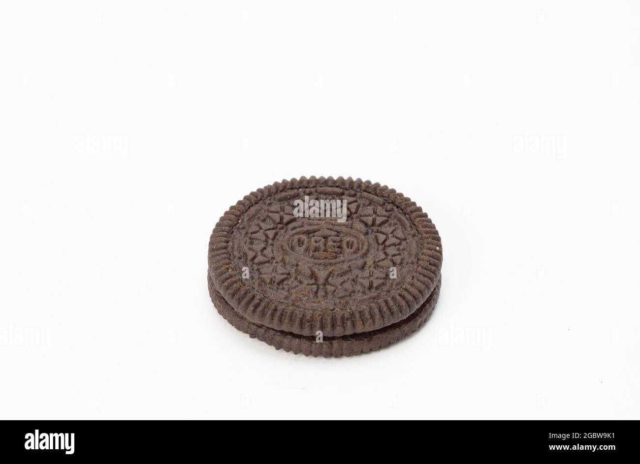 Giacarta, Indonesia-2 agosto 2021: Oreo è un biscotto americano a sandwich Foto Stock