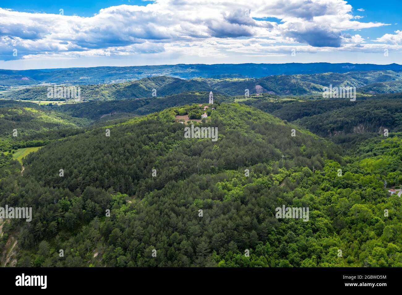 Una vista aerea di villaggio Brdo, Cepic, Istria, Croazia Foto Stock