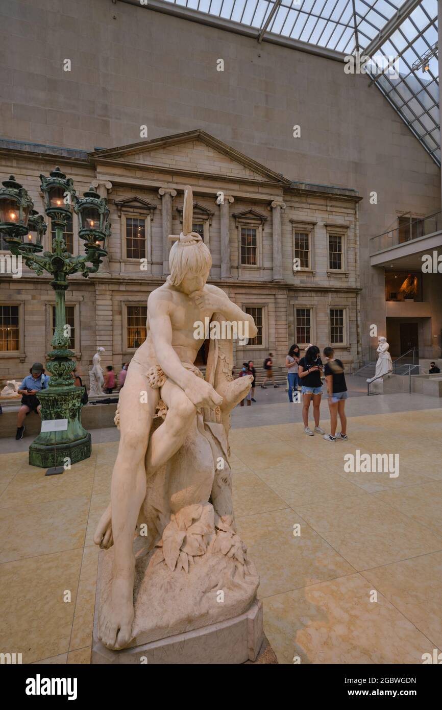 Scultura al Charles Engelhard Court del Metropolitan Museum of Art di New York City Foto Stock